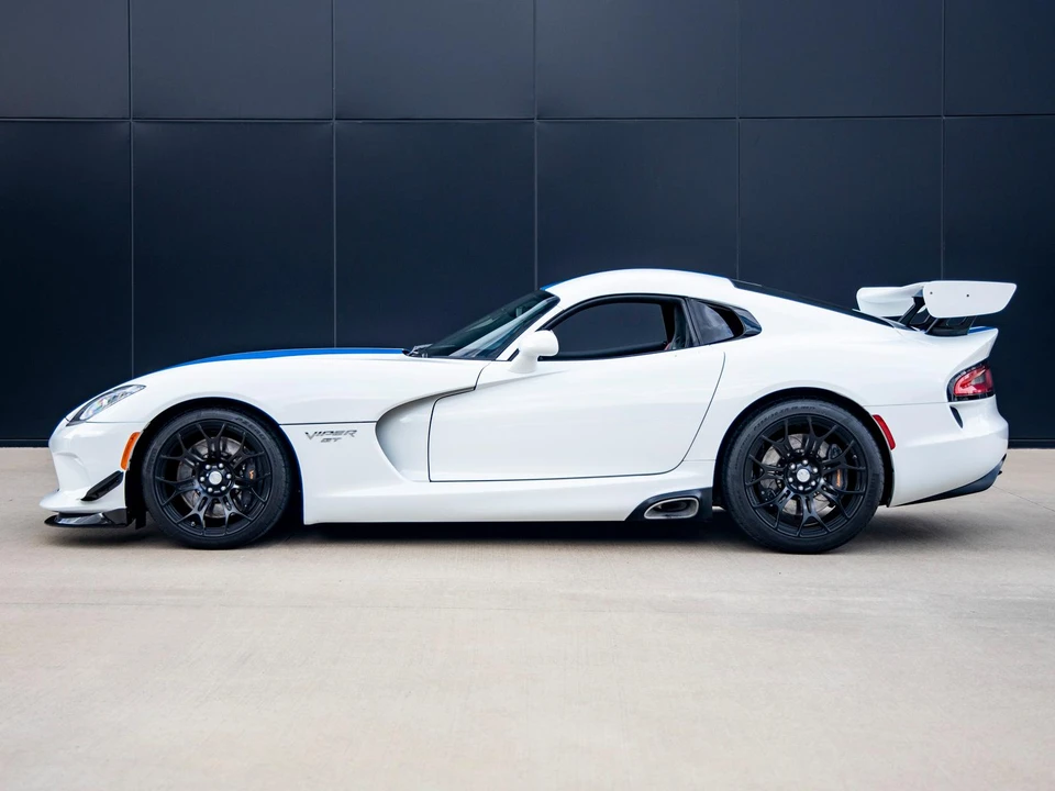 2015 Dodge Viper 5th Gen - Image 4 of 31