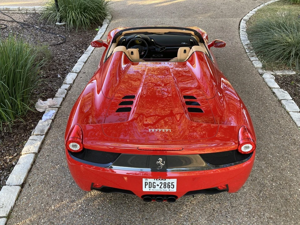 2015 Ferrari 458 Spider - Image 9 of 31