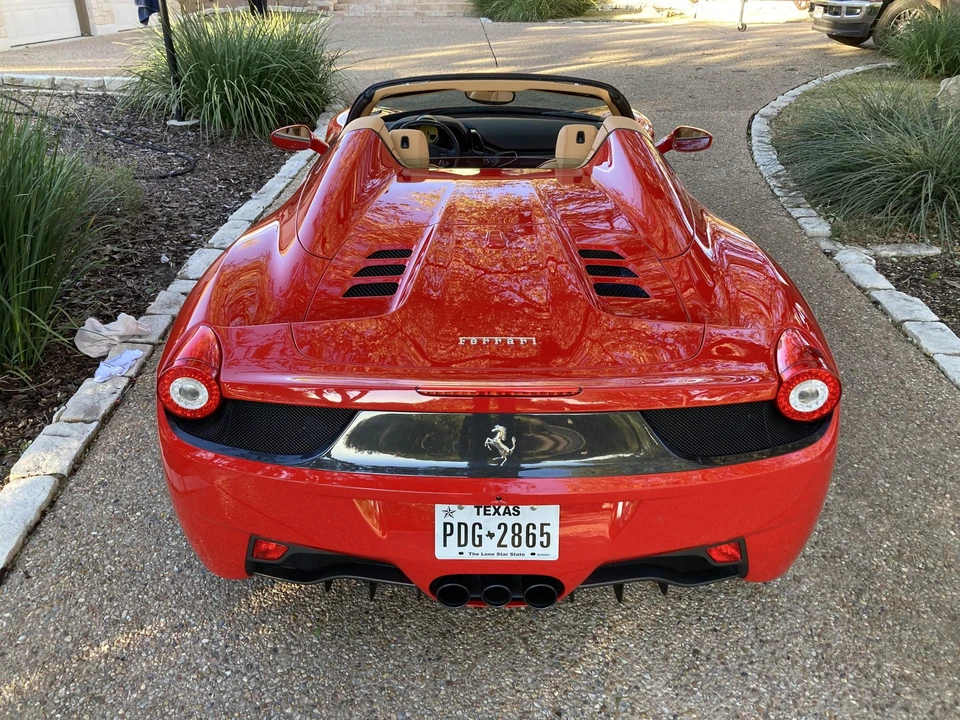 2015 Ferrari 458 Spider - Image 10 of 31