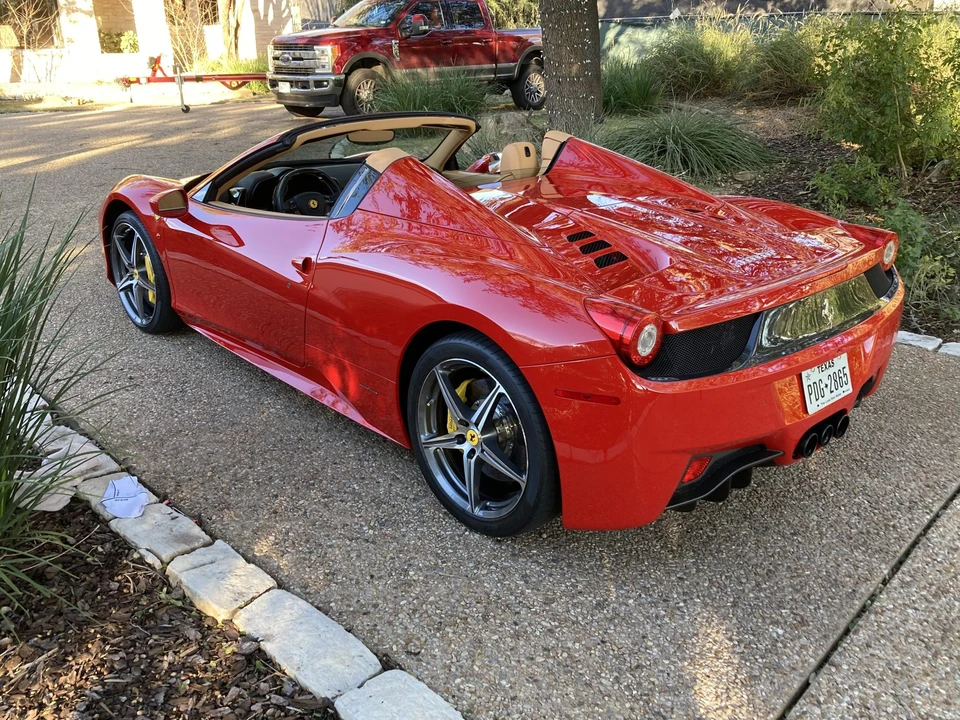 2015 Ferrari 458 Spider - Image 17 of 31