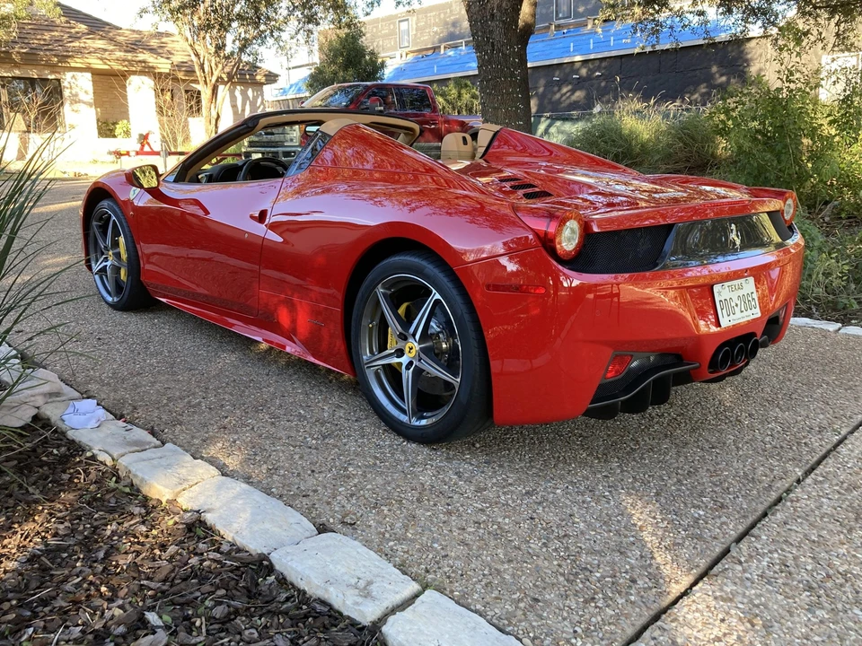 2015 Ferrari 458 Spider - Image 18 of 31