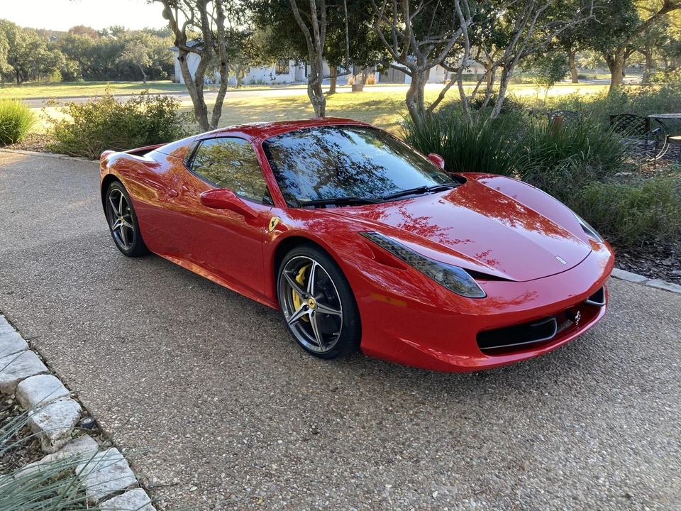2015 Ferrari 458 Spider - Image 25 of 31