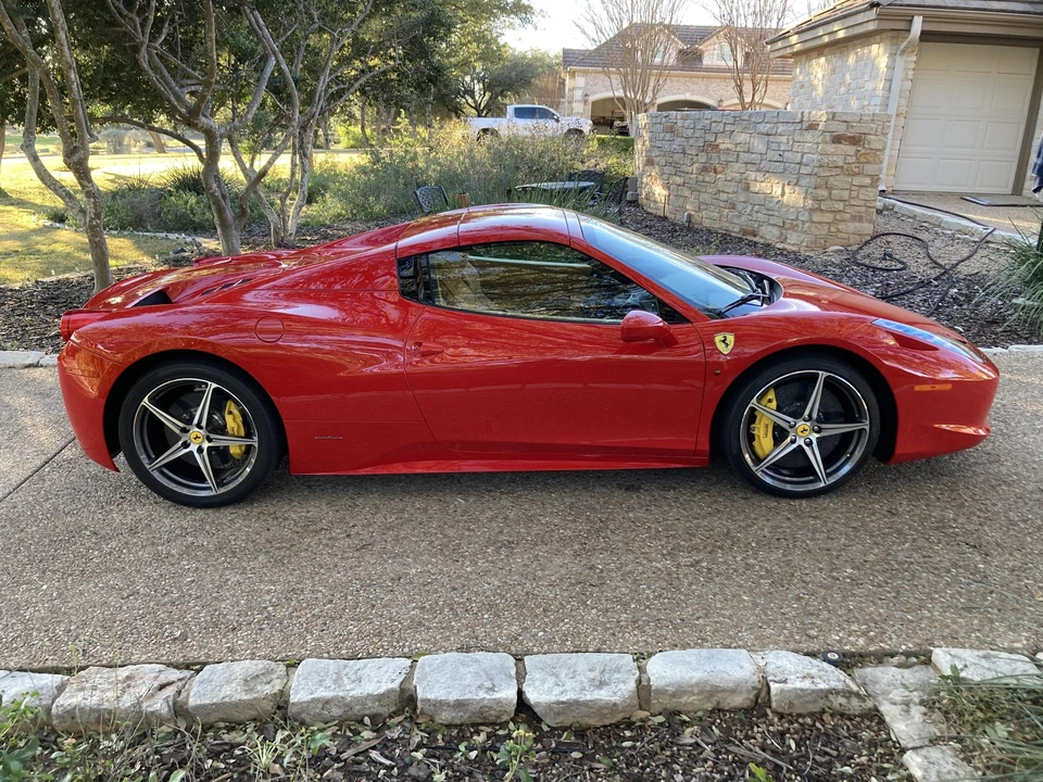 2015 Ferrari 458 Spider - Image 27 of 31