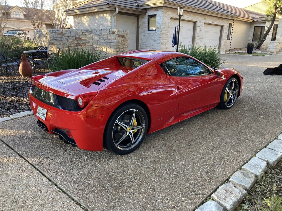 2015 Ferrari 458 Spider - Image 29 of 31