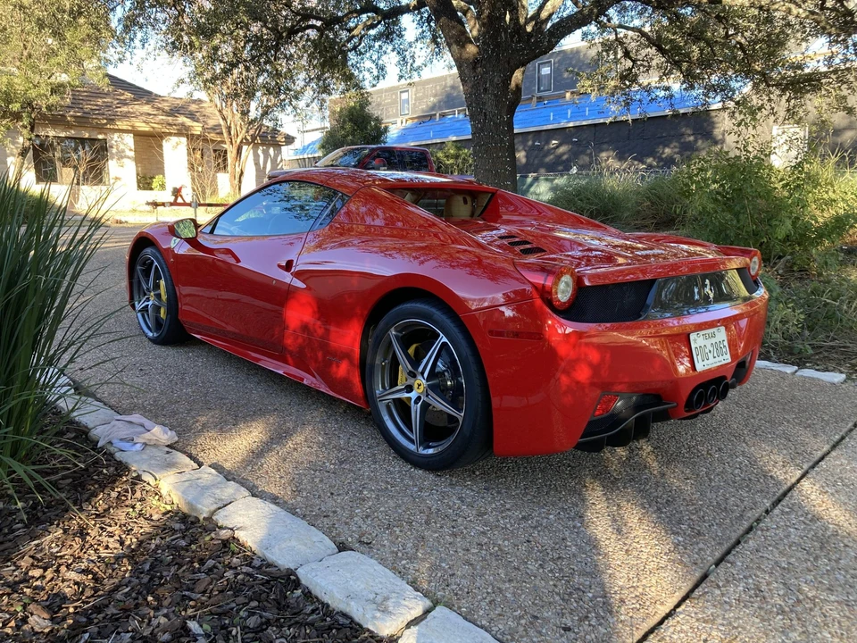 2015 Ferrari 458 Spider - Image 31 of 31