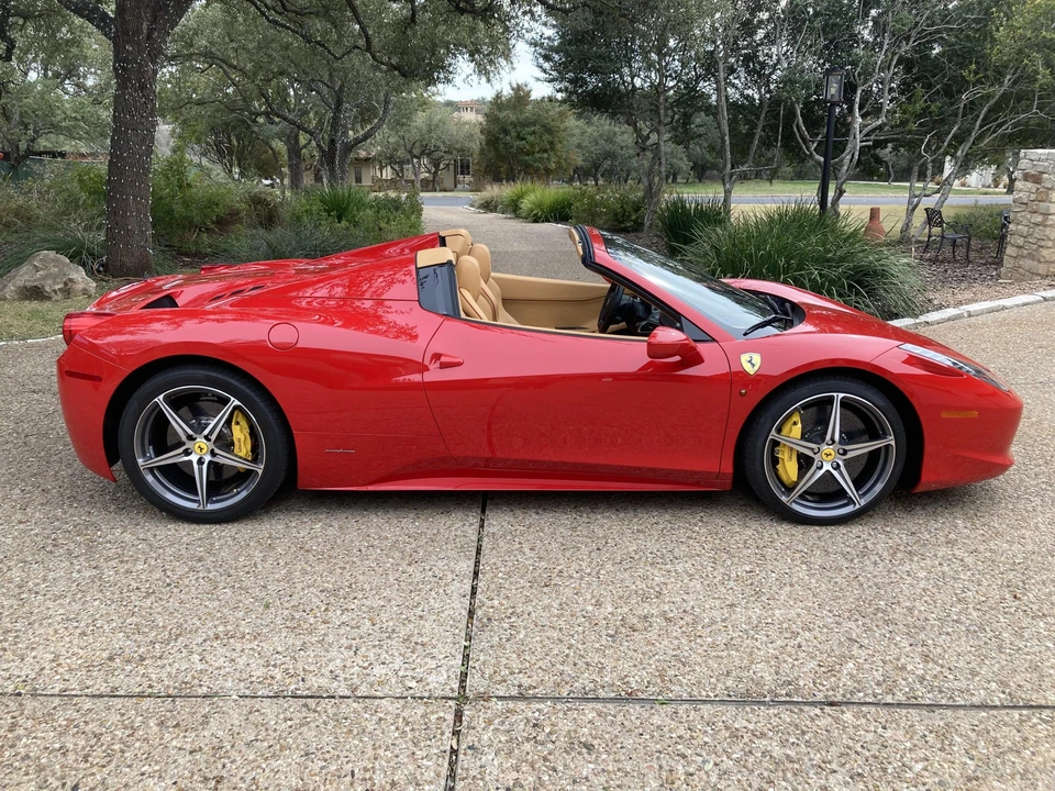 2015 Ferrari 458 Spider - Image 5 of 31