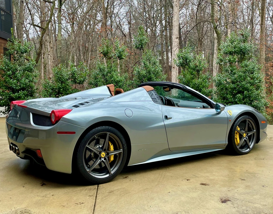 2015 Ferrari 458 Spider - Image 10 of 31