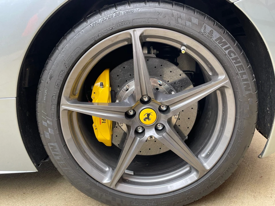 2015 Ferrari 458 Spider - Image 28 of 31