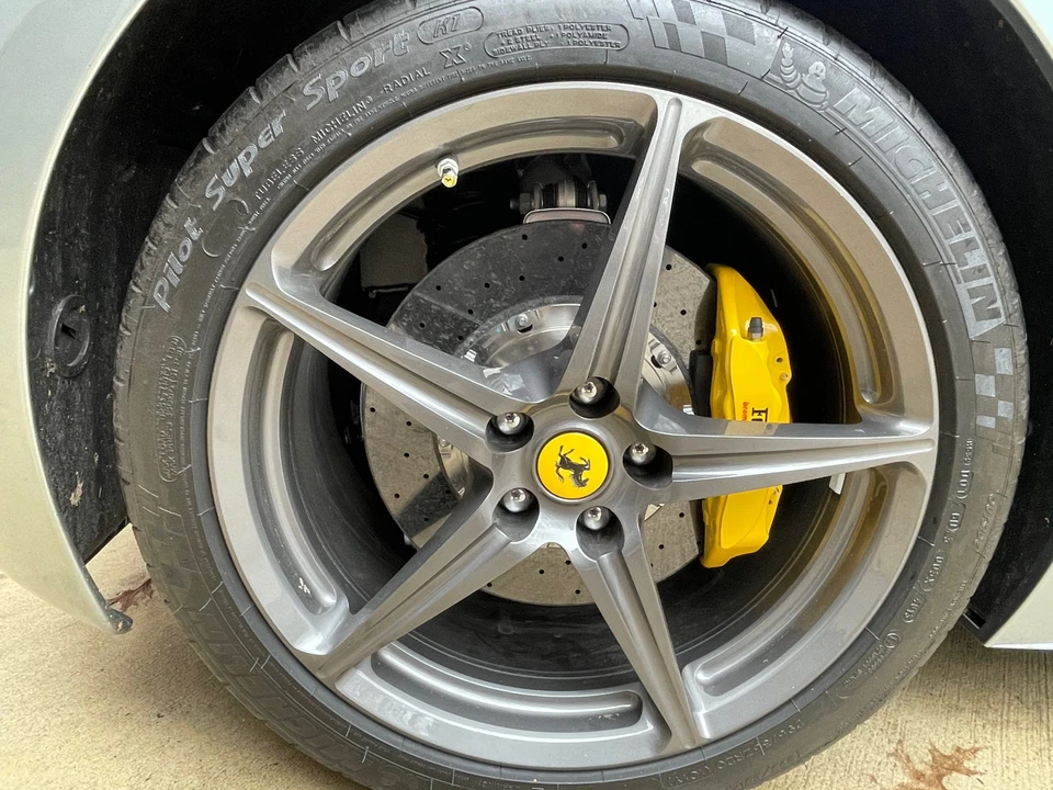 2015 Ferrari 458 Spider - Image 29 of 31