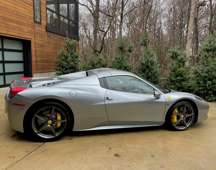 2015 Ferrari 458 Spider - Image 16 of 31
