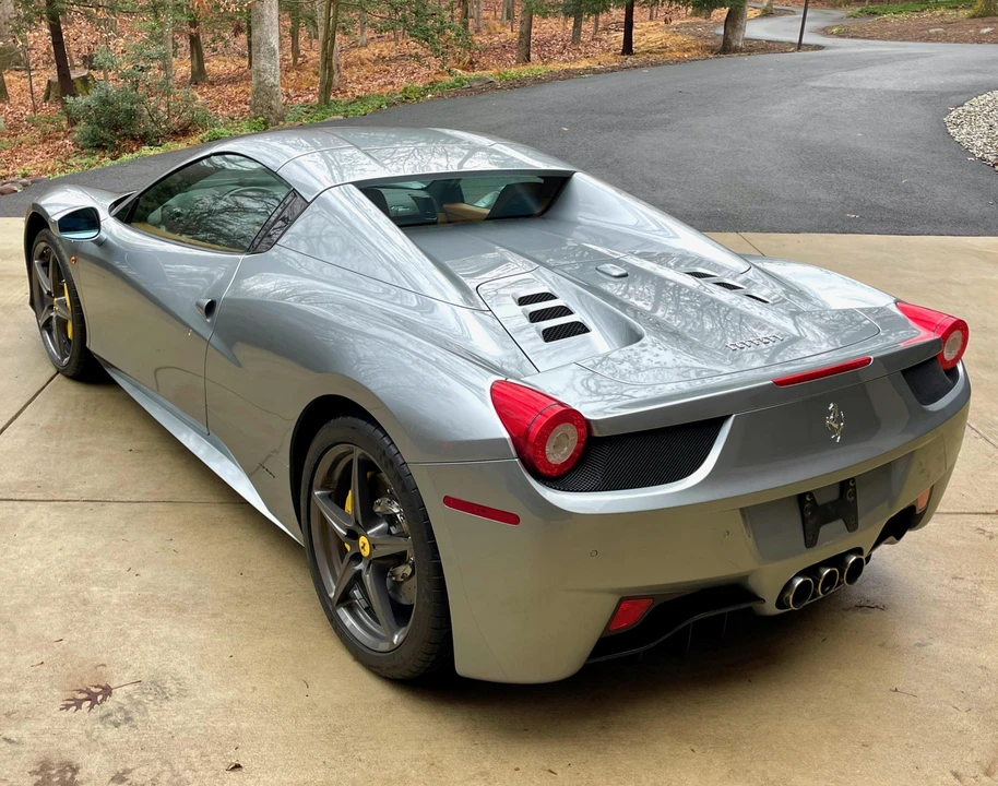 2015 Ferrari 458 Spider - Image 15 of 31