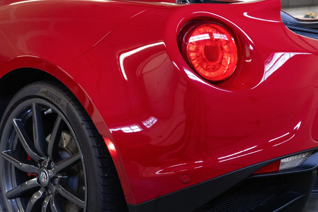 2017 Alfa Romeo 4C Coupe - Image 16 of 31