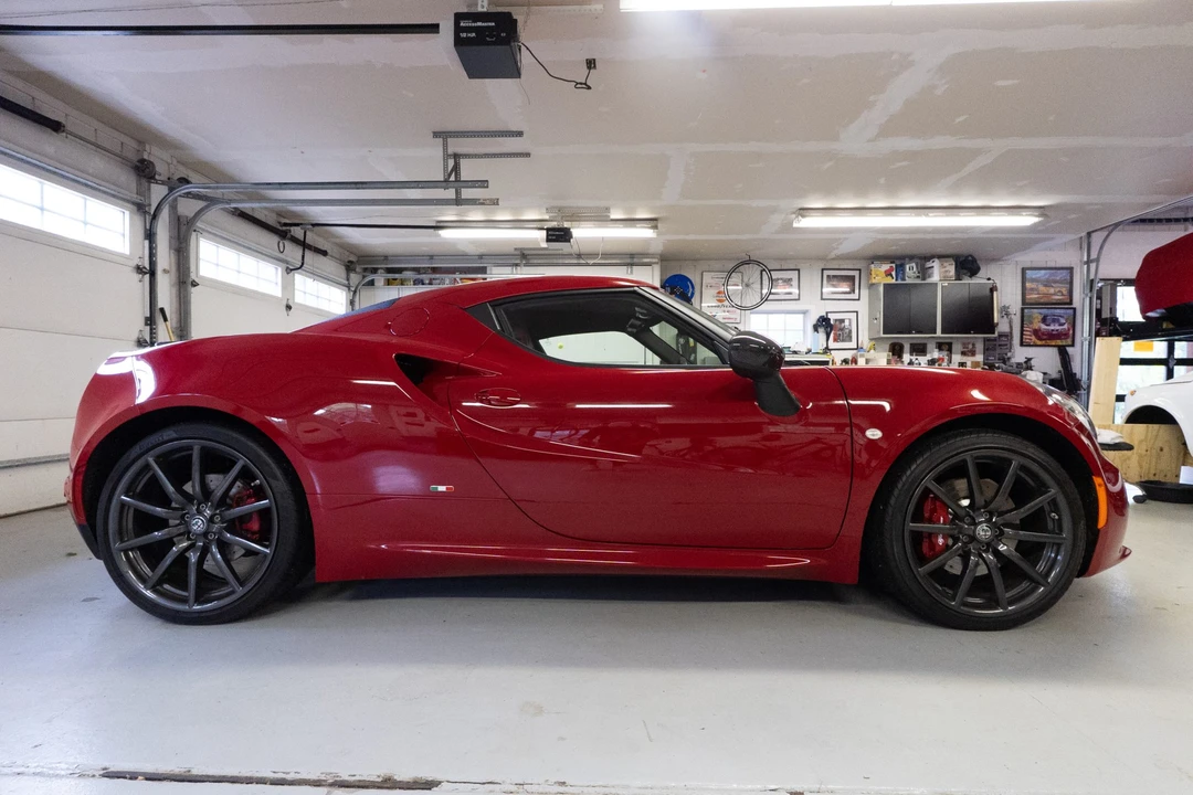 2017 Alfa Romeo 4C Coupe - Image 5 of 31