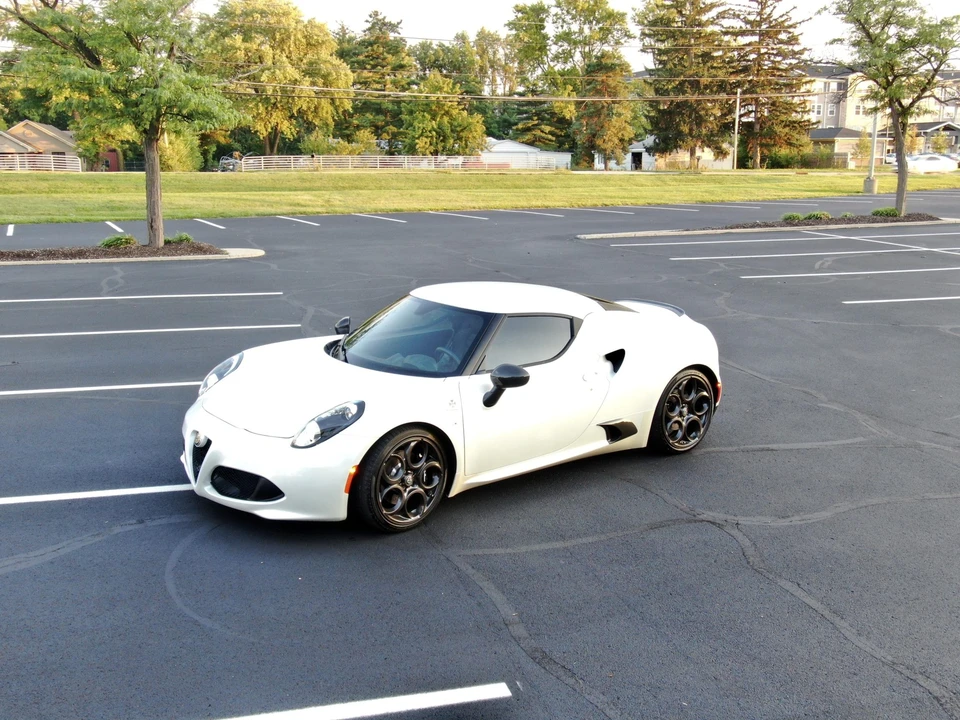 2017 Alfa Romeo 4C Coupe - Image 28 of 31