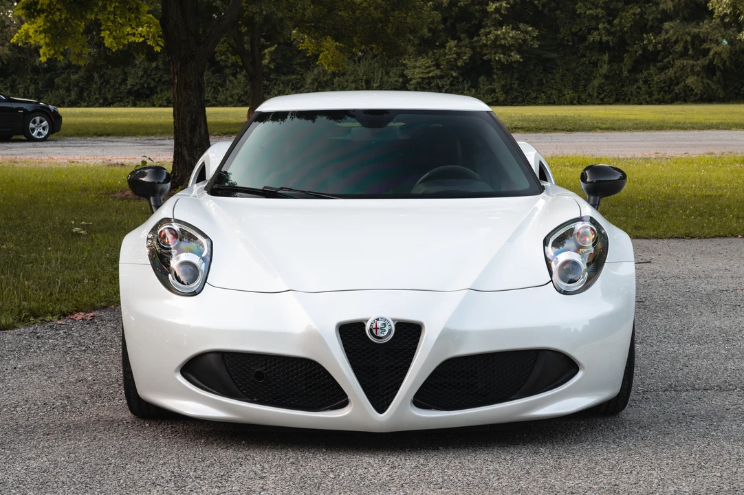 2017 Alfa Romeo 4C Coupe - Image 8 of 31