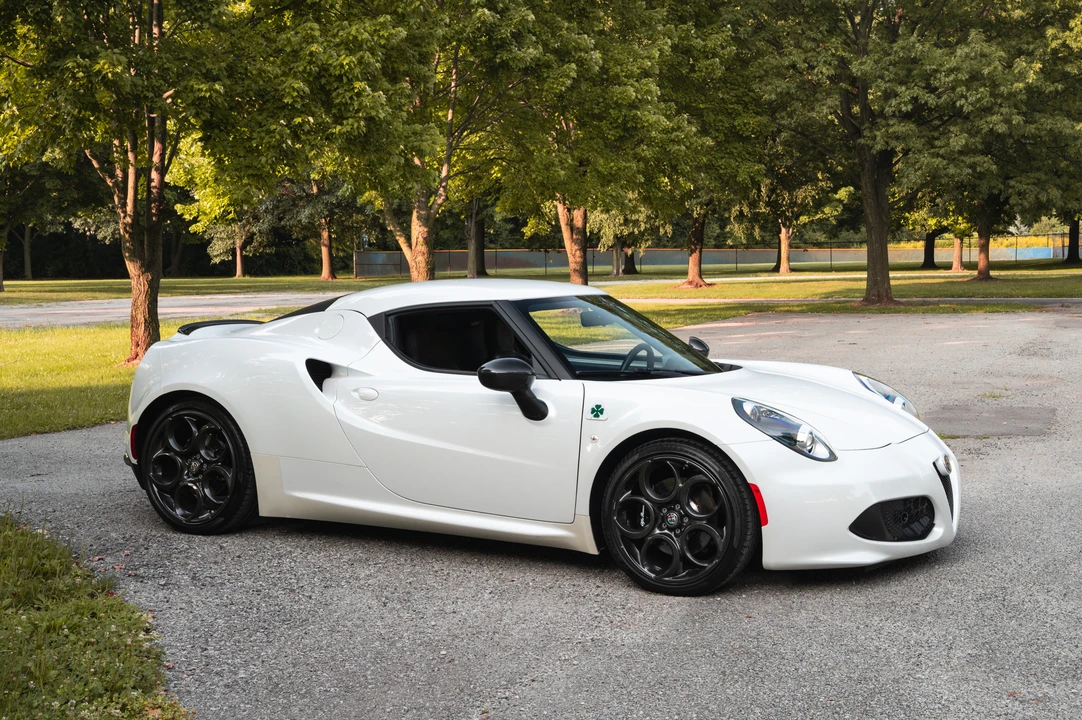 2017 Alfa Romeo 4C Coupe - Image 15 of 31