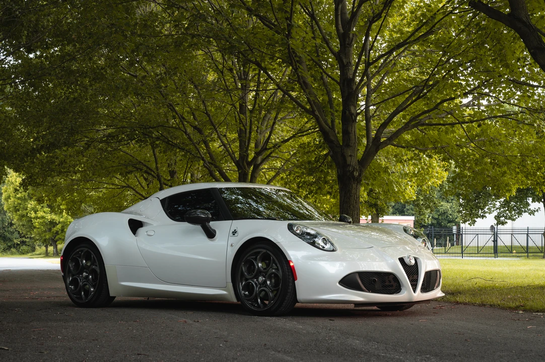 2017 Alfa Romeo 4C Coupe - Image 13 of 31