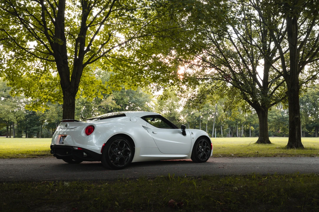2017 Alfa Romeo 4C Coupe - Image 18 of 31