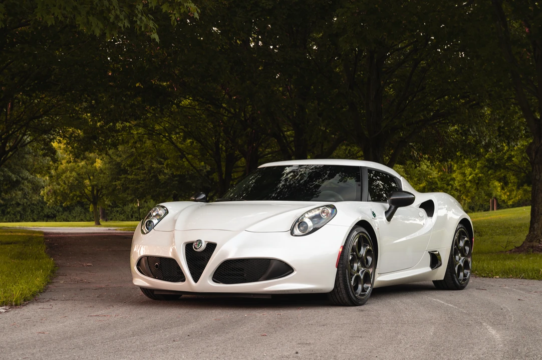 2017 Alfa Romeo 4C Coupe - Image 5 of 31