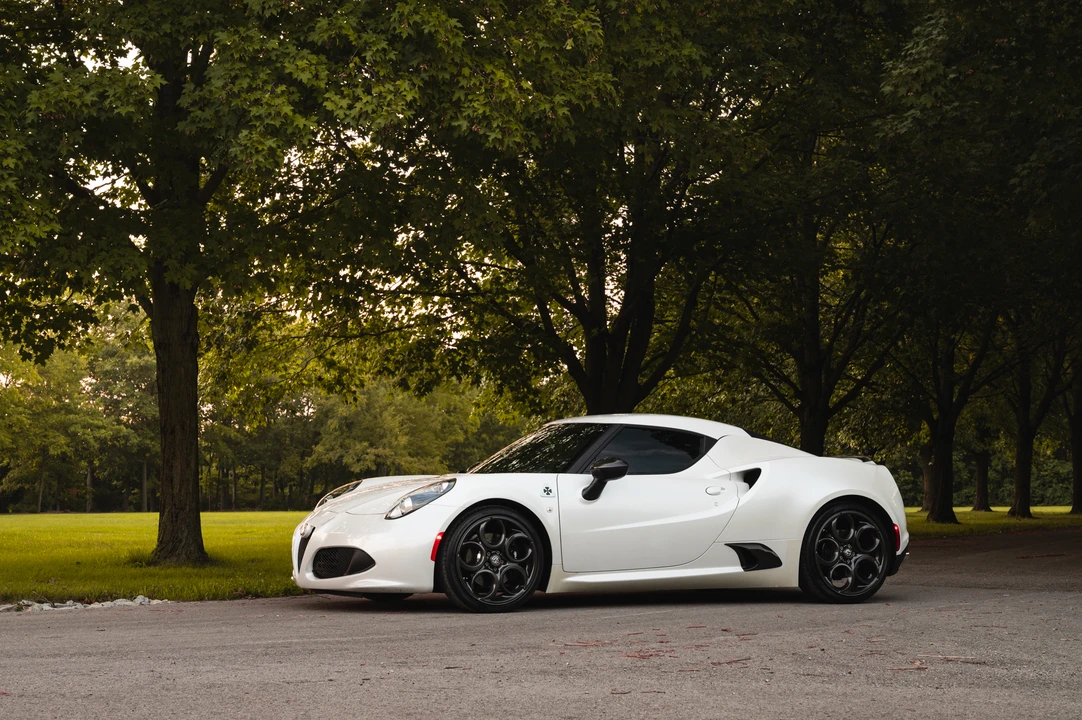 2017 Alfa Romeo 4C Coupe - Image 26 of 31