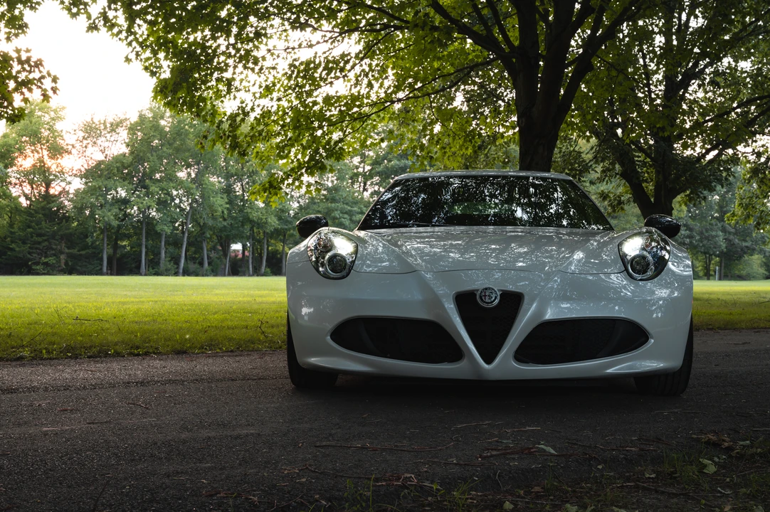 2017 Alfa Romeo 4C Coupe - Image 9 of 31