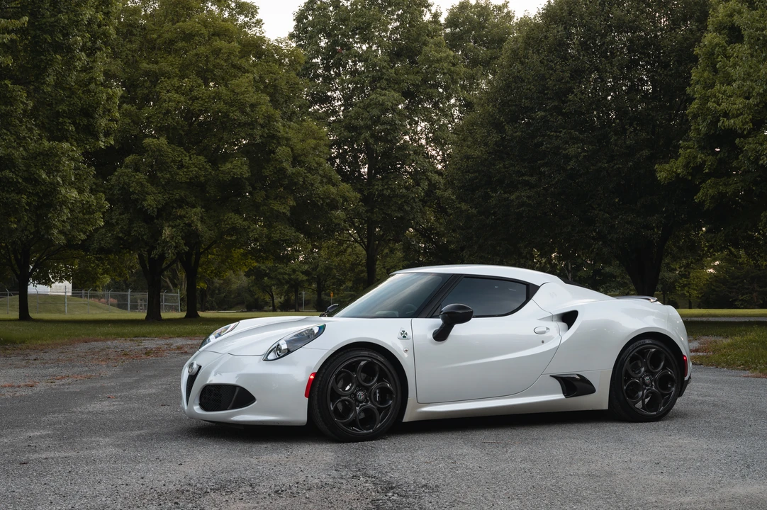 2017 Alfa Romeo 4C Coupe - Image 27 of 31