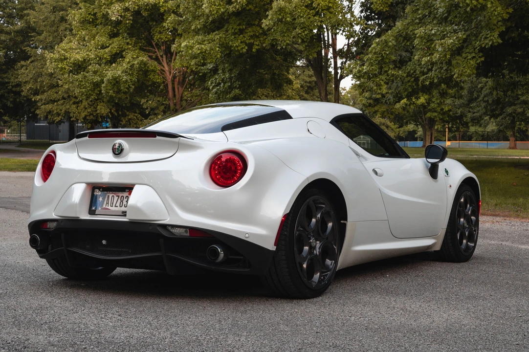 2017 Alfa Romeo 4C Coupe - Image 20 of 31