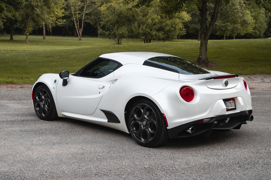 2017 Alfa Romeo 4C Coupe - Image 23 of 31