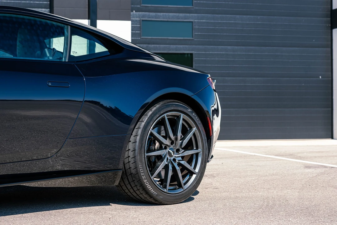 2017 Aston Martin DB11 V12 - Image 26 of 31