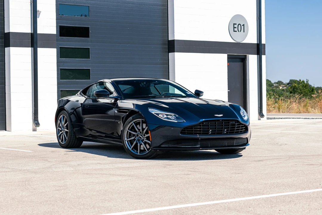 2017 Aston Martin DB11 V12 - Image 14 of 31