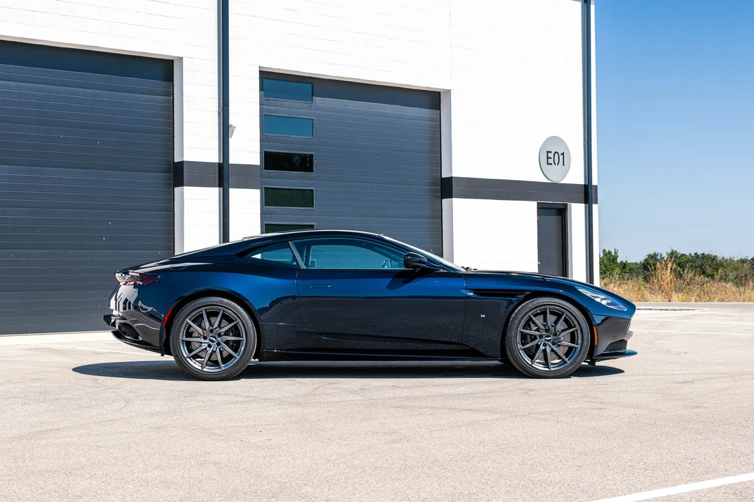 2017 Aston Martin DB11 V12 - Image 13 of 31