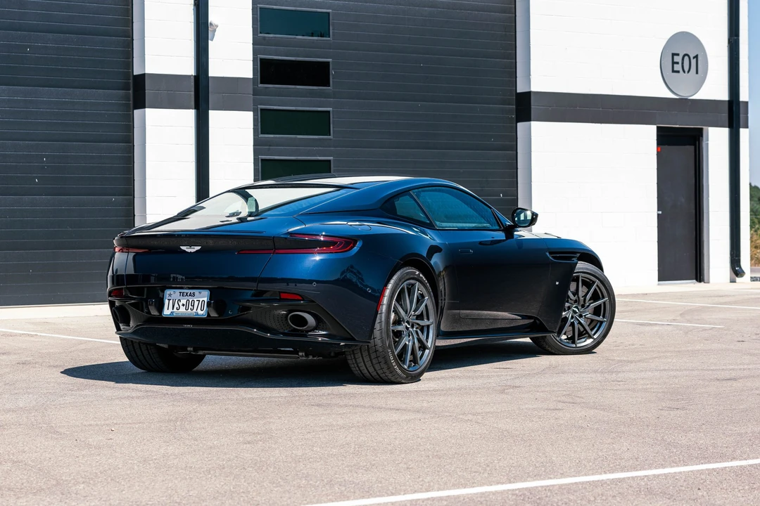 2017 Aston Martin DB11 V12 - Image 11 of 31