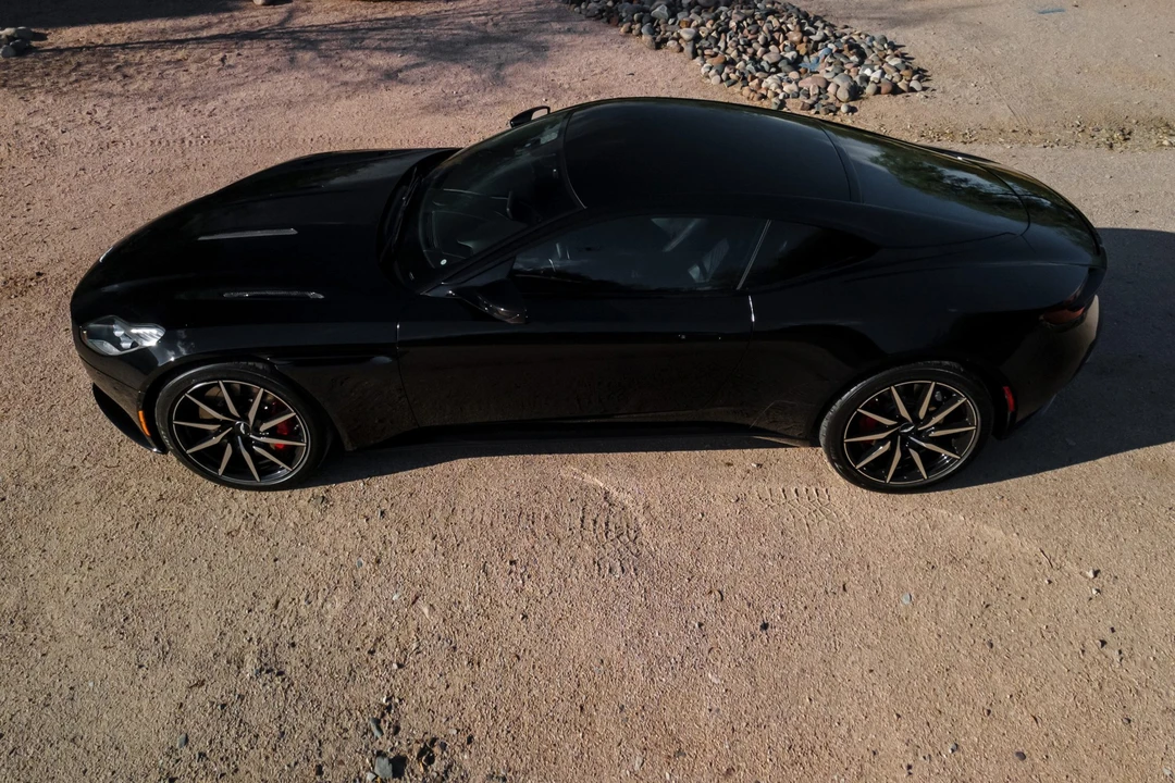 2018 Aston Martin DB11 - Image 27 of 31