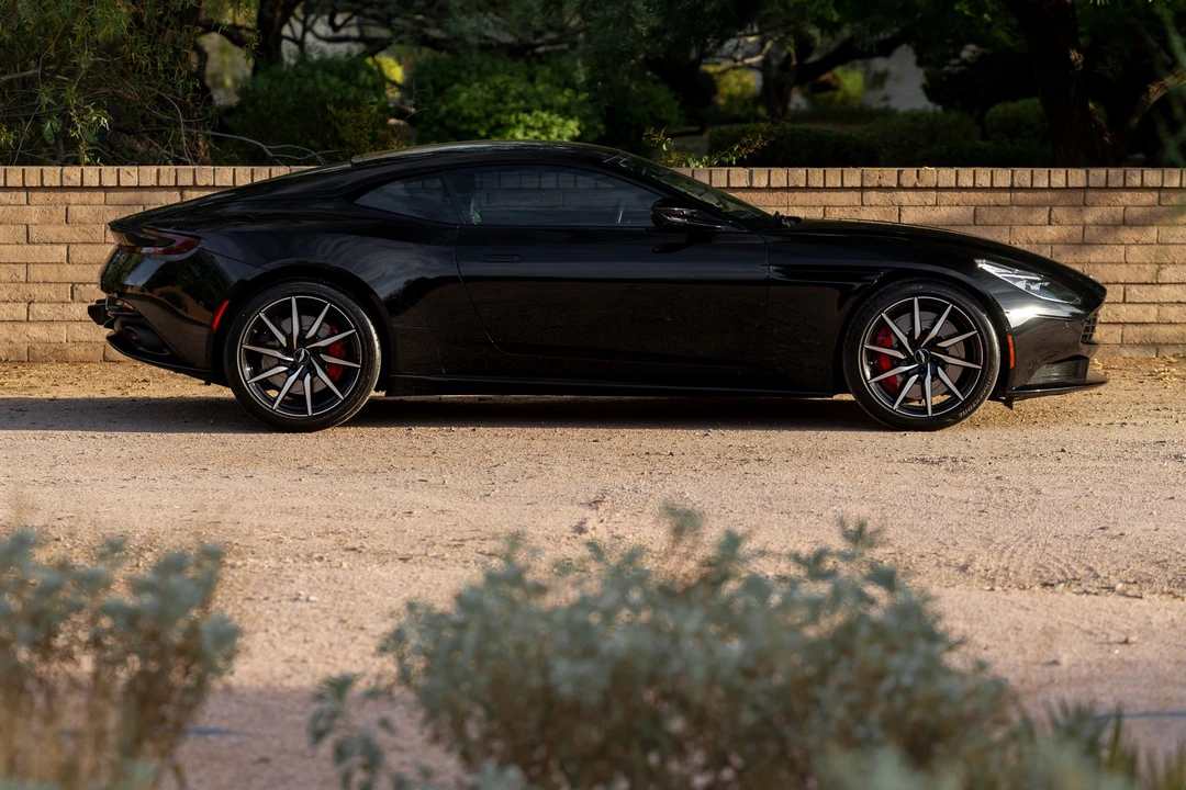 2018 Aston Martin DB11 - Image 21 of 31