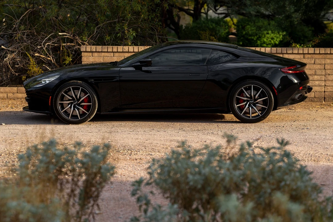 2018 Aston Martin DB11 - Image 14 of 31
