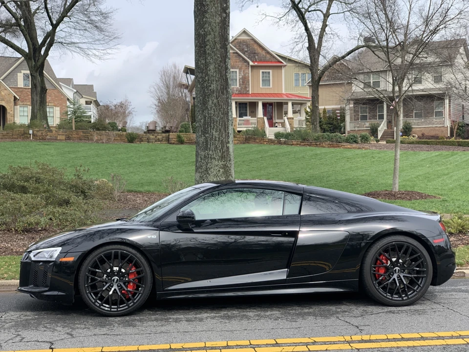 2018 Audi 4S R8 - Image 10 of 31
