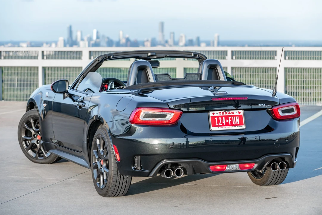 2019 Fiat 124 Spider - Image 13 of 31
