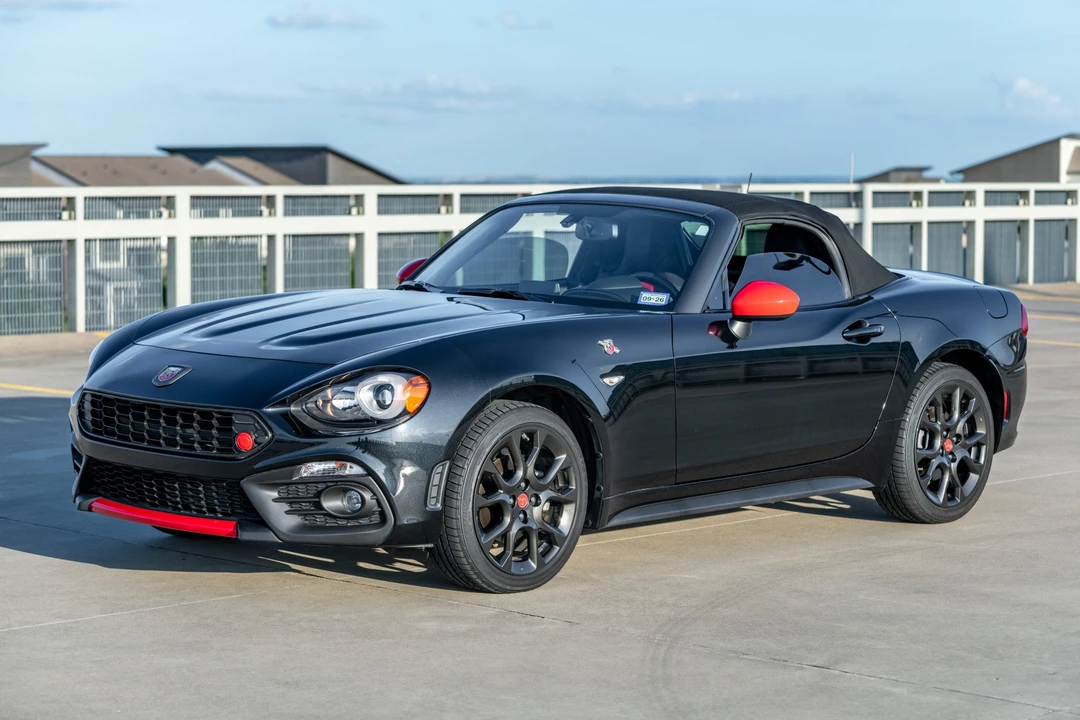 2019 Fiat 124 Spider - Image 2 of 31