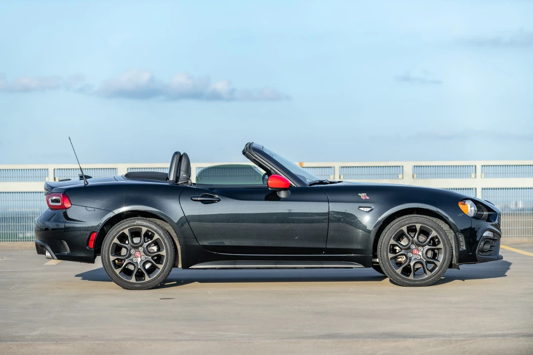 2019 Fiat 124 Spider - Image 7 of 31