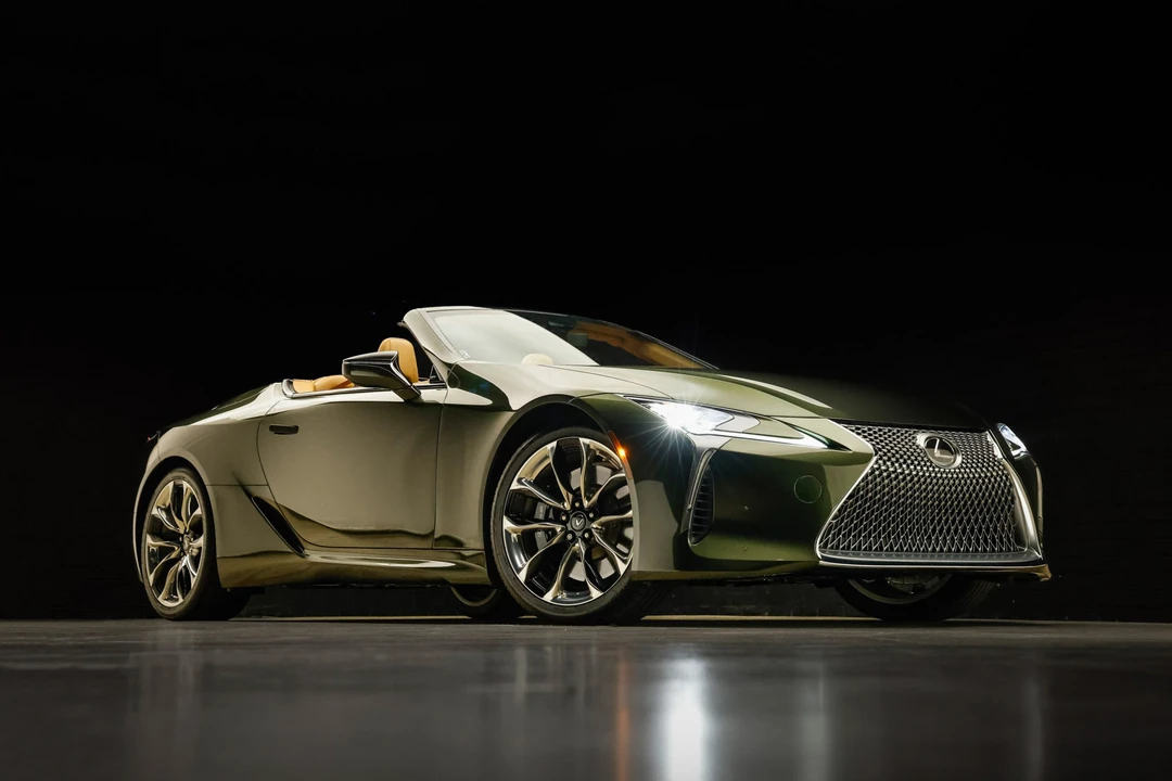 2023 Lexus LC - Image 9 of 31