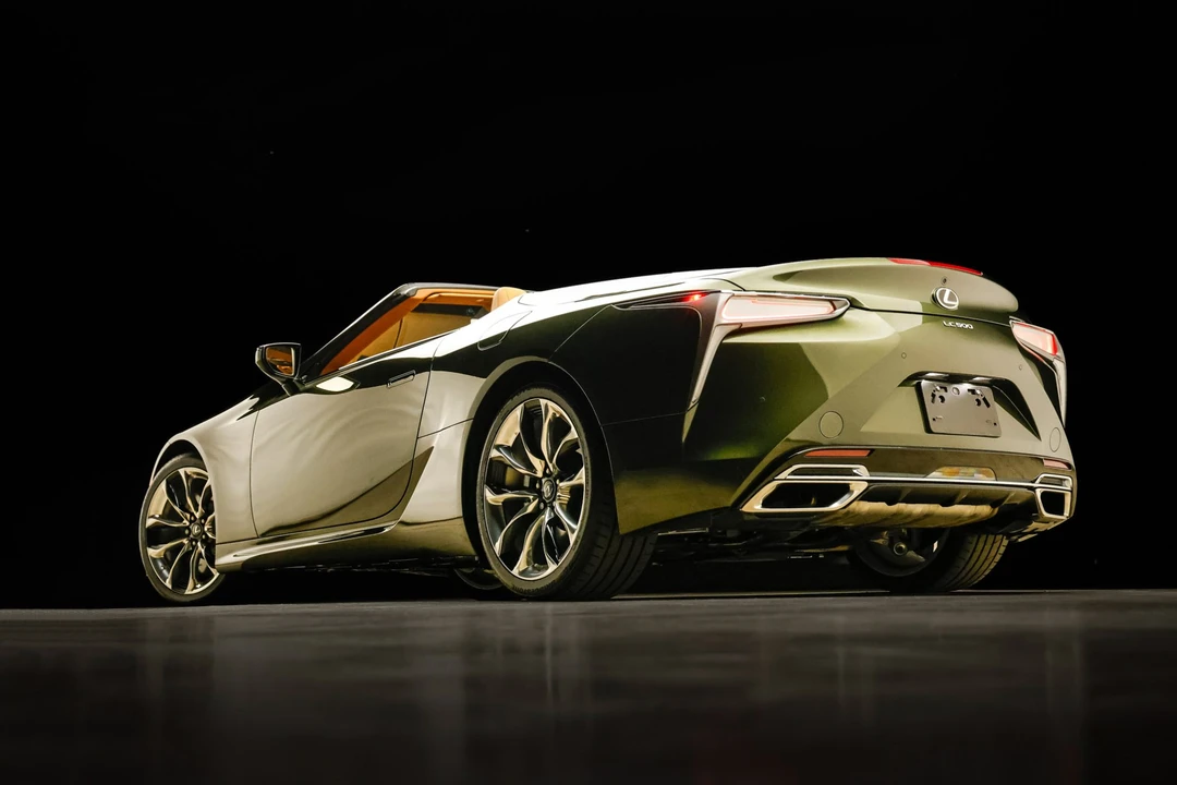 2023 Lexus LC - Image 21 of 31