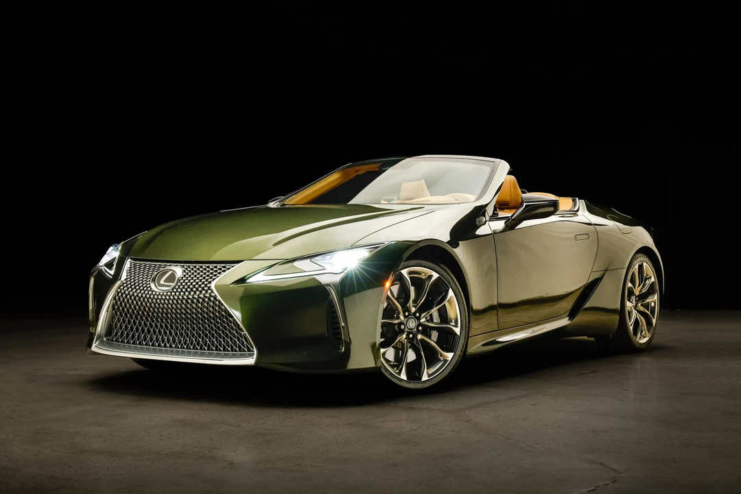 2023 Lexus LC - Image 2 of 31