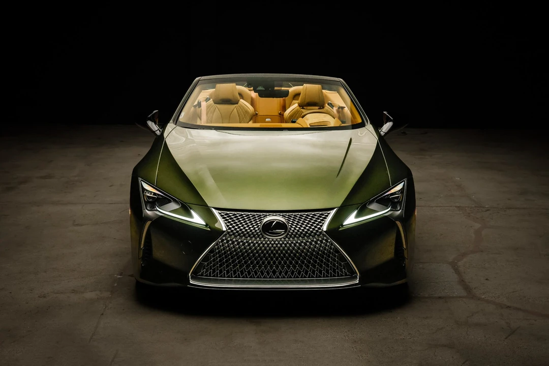 2023 Lexus LC - Image 4 of 31