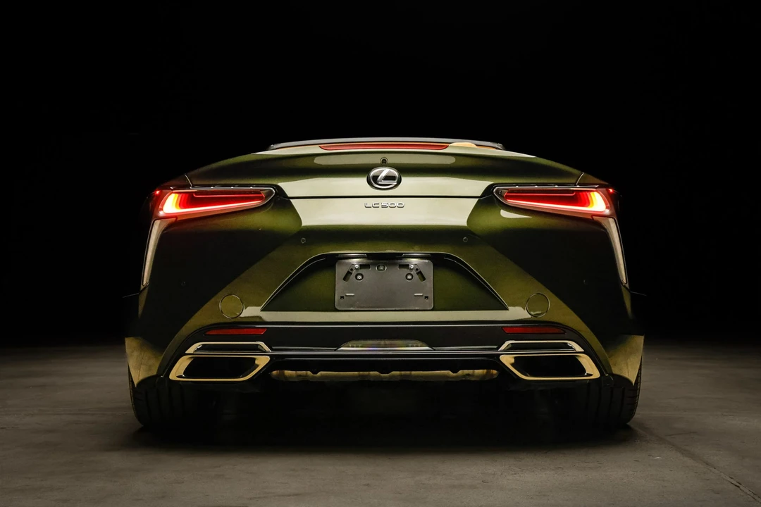 2023 Lexus LC - Image 19 of 31
