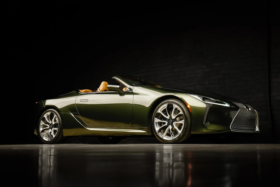 2023 Lexus LC - Image 11 of 31