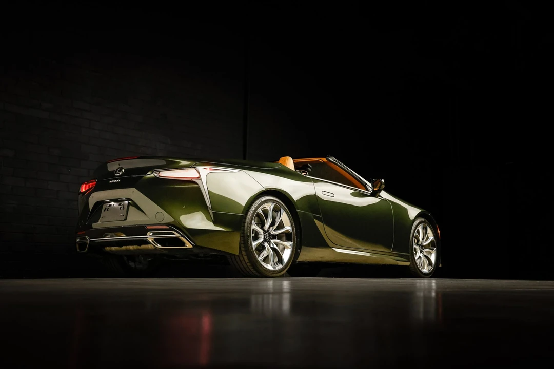2023 Lexus LC - Image 16 of 31
