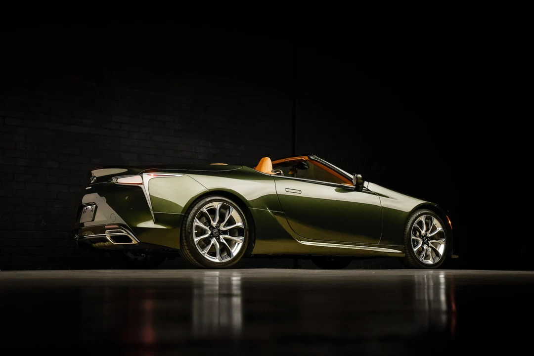 2023 Lexus LC - Image 15 of 31