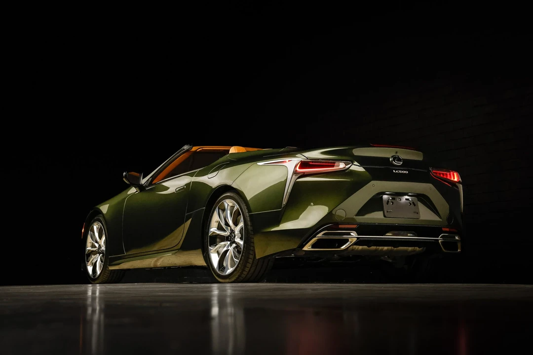 2023 Lexus LC - Image 22 of 31