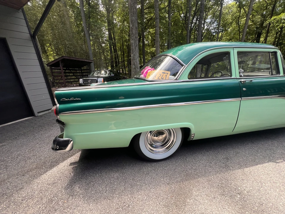 1955 Ford Fairlane 1st Gen - Image 15 of 31