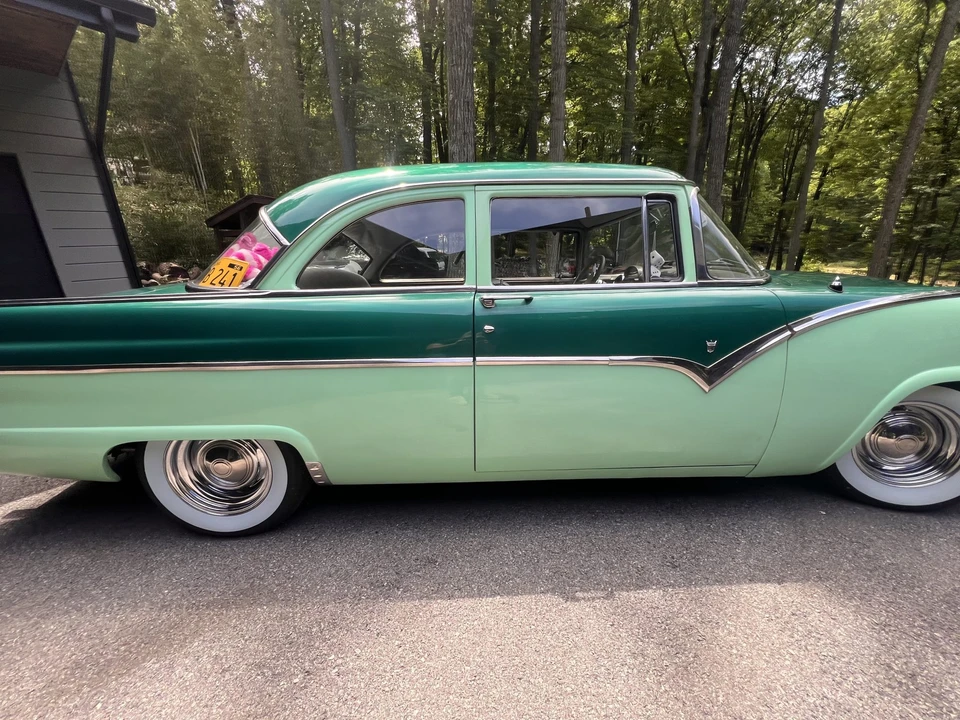1955 Ford Fairlane 1st Gen - Image 18 of 31